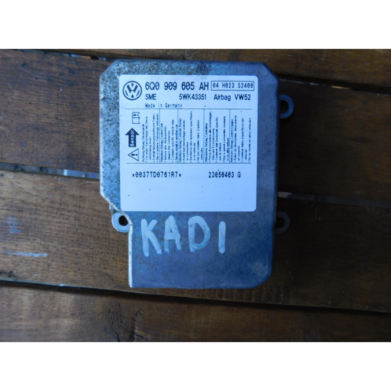 Блок керування подушками безпекі AIRBAG  VW CADDY 3. 6Q0909605AH.