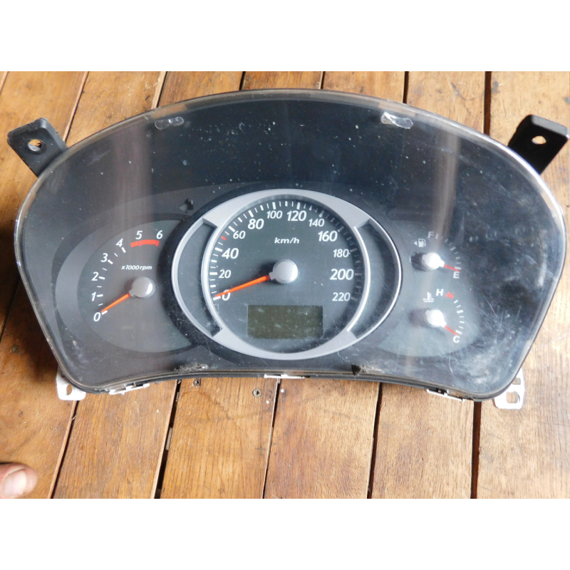 Приборна понель HYUNDAI TUCSON 1 2004-2010. 94023-2E460.