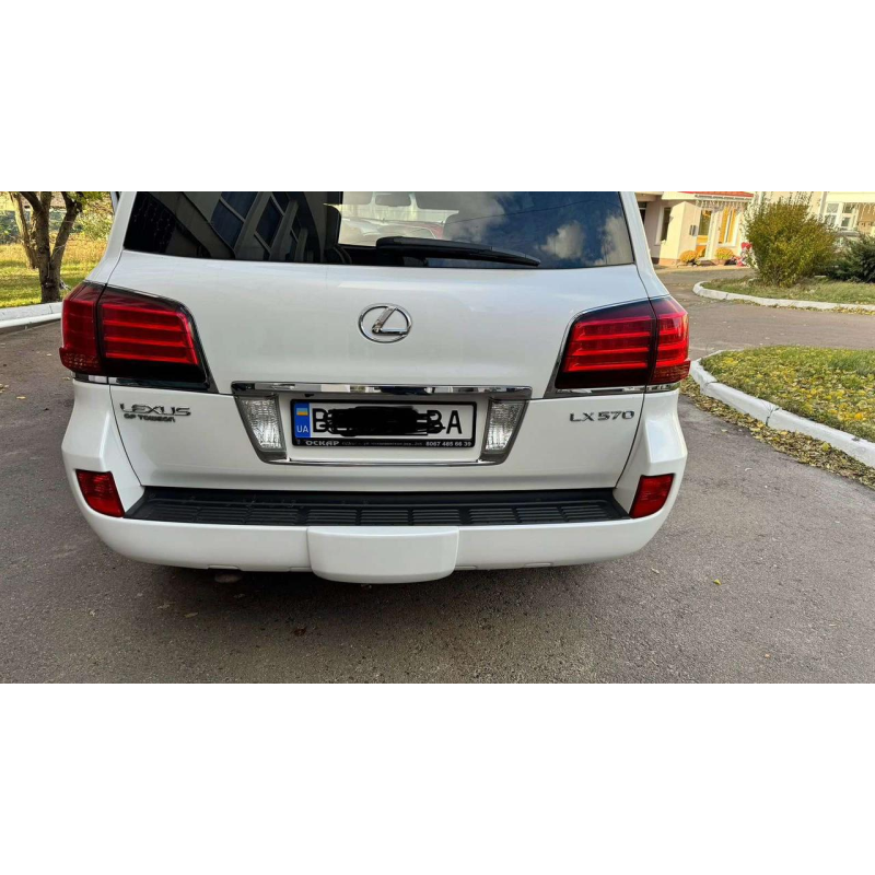 Фонарь задній правий на крилі LEXUS LX570 2008-2015p дорест.
