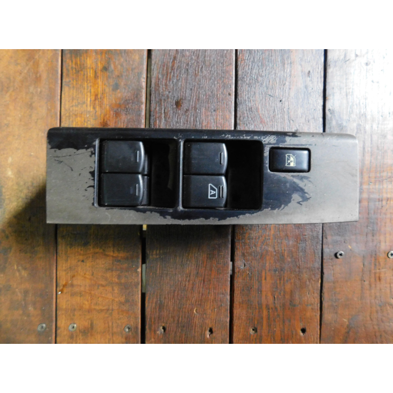 Блок керування склопідйомником NISSAN NAVARA D40. 809604X05A.