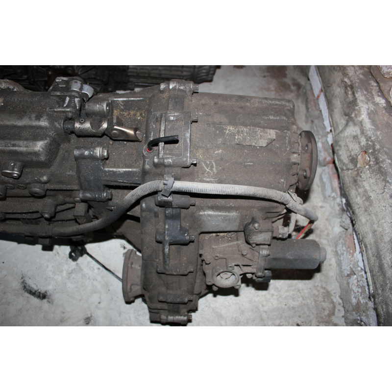 Роздатка Land Rover Discovery 3, 2.7