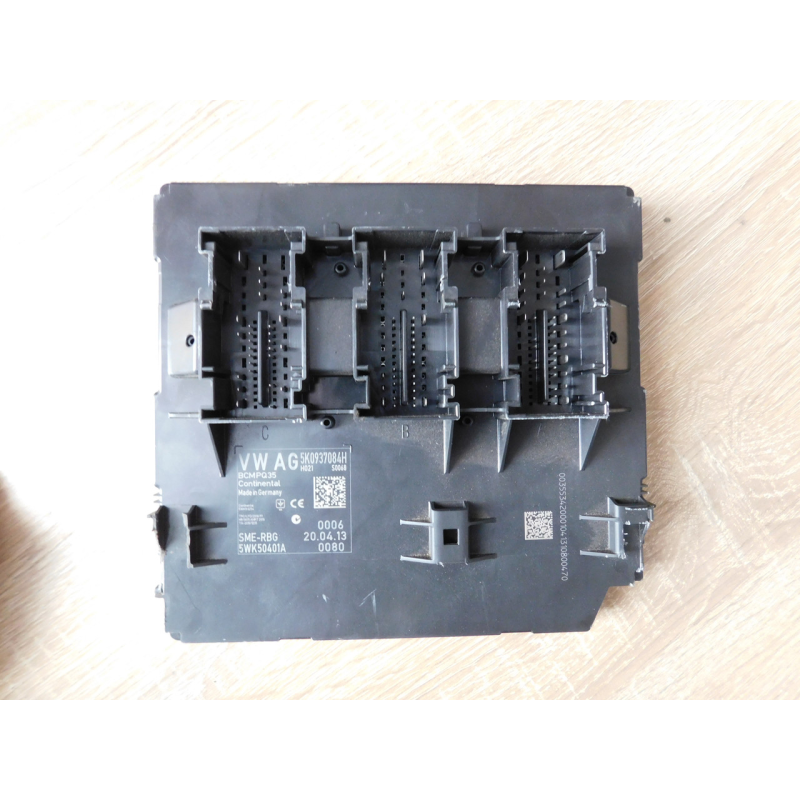 Блок комфорту  VW TOURAN. 5K0937084H. JETTA. PASSAT.