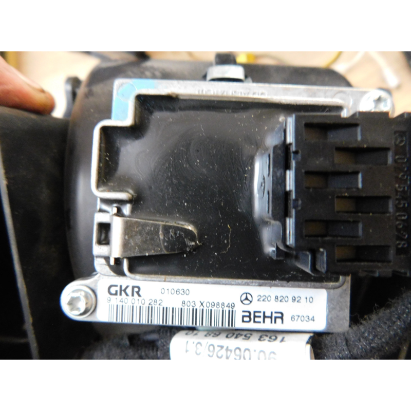 Резистор  пічки ,реостат MERCEDES  W163. 2208209210