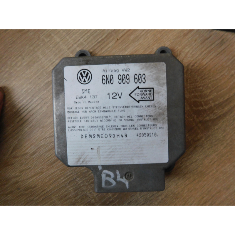 Блок  AIRBAG  VW PASSAT B4.6N0909603.