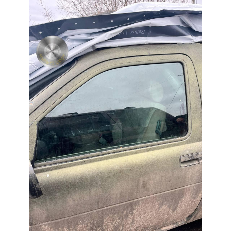 Скло передньої лівої двері Land Rover Freelander
