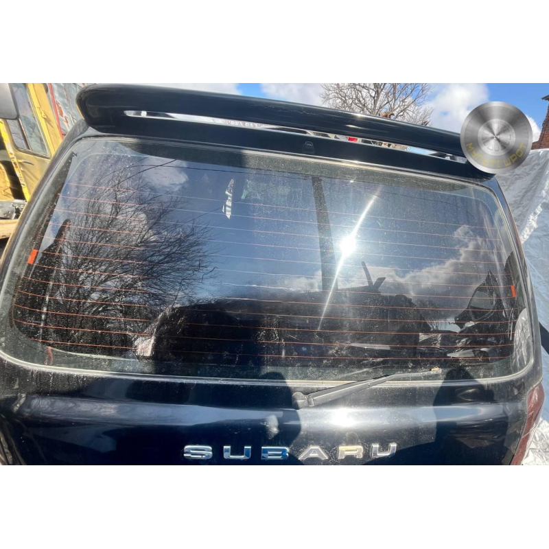 Скло задньої ляди (багажника) Subaru Forester