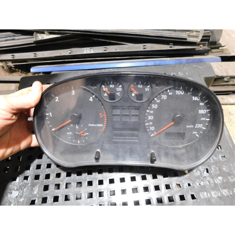 Панель приладів 8L0919860B Audi A3 8L.