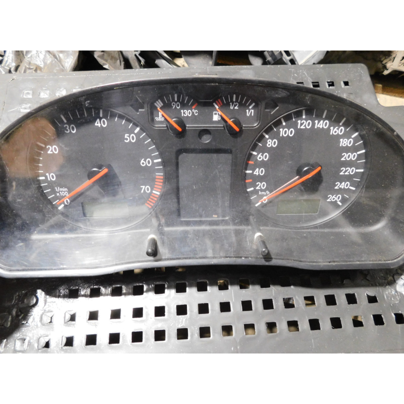 Панель приладів 3B1919880X Passat B5  1996-2005.