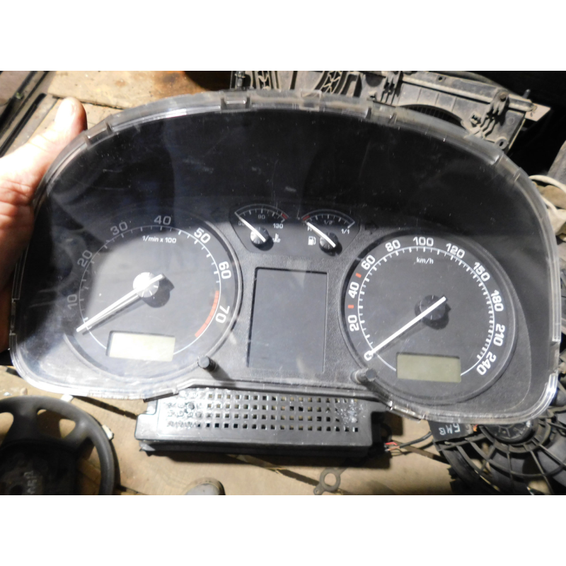 Панель приладів 1U0920811B Skoda Octavia Tour 2.0