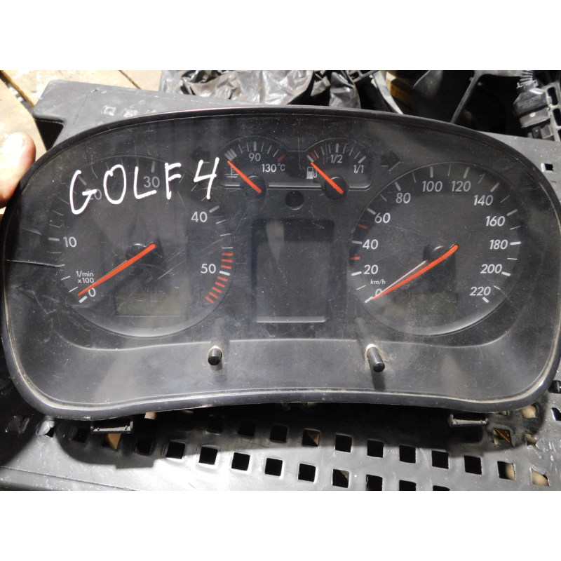 Панель приладів 1J0919860BX  VW Golf 4.